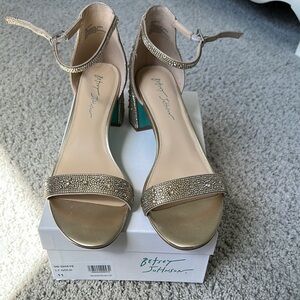 Betsy Johnson gold block heels size 11